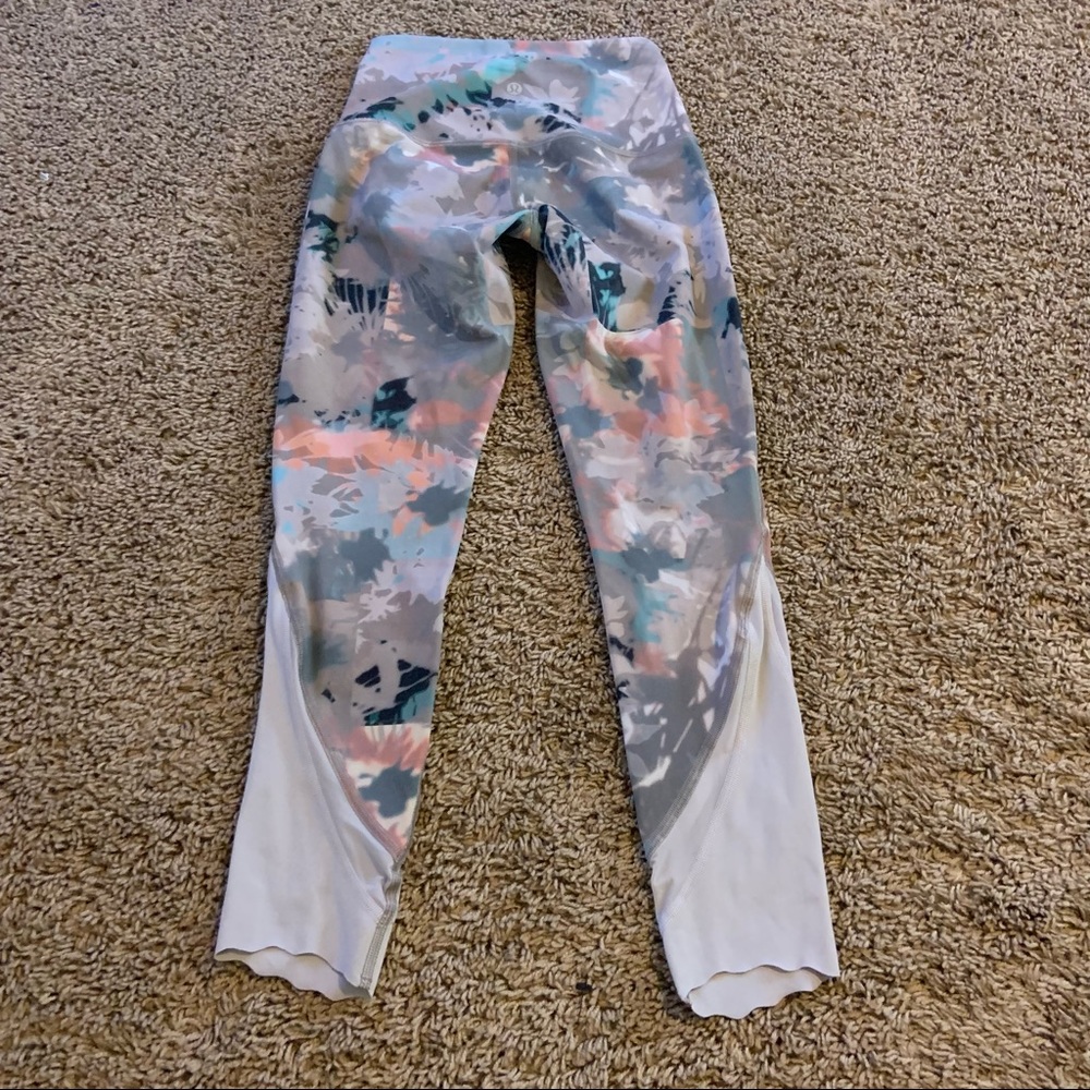 Lululemon Wunder under scalloped crops